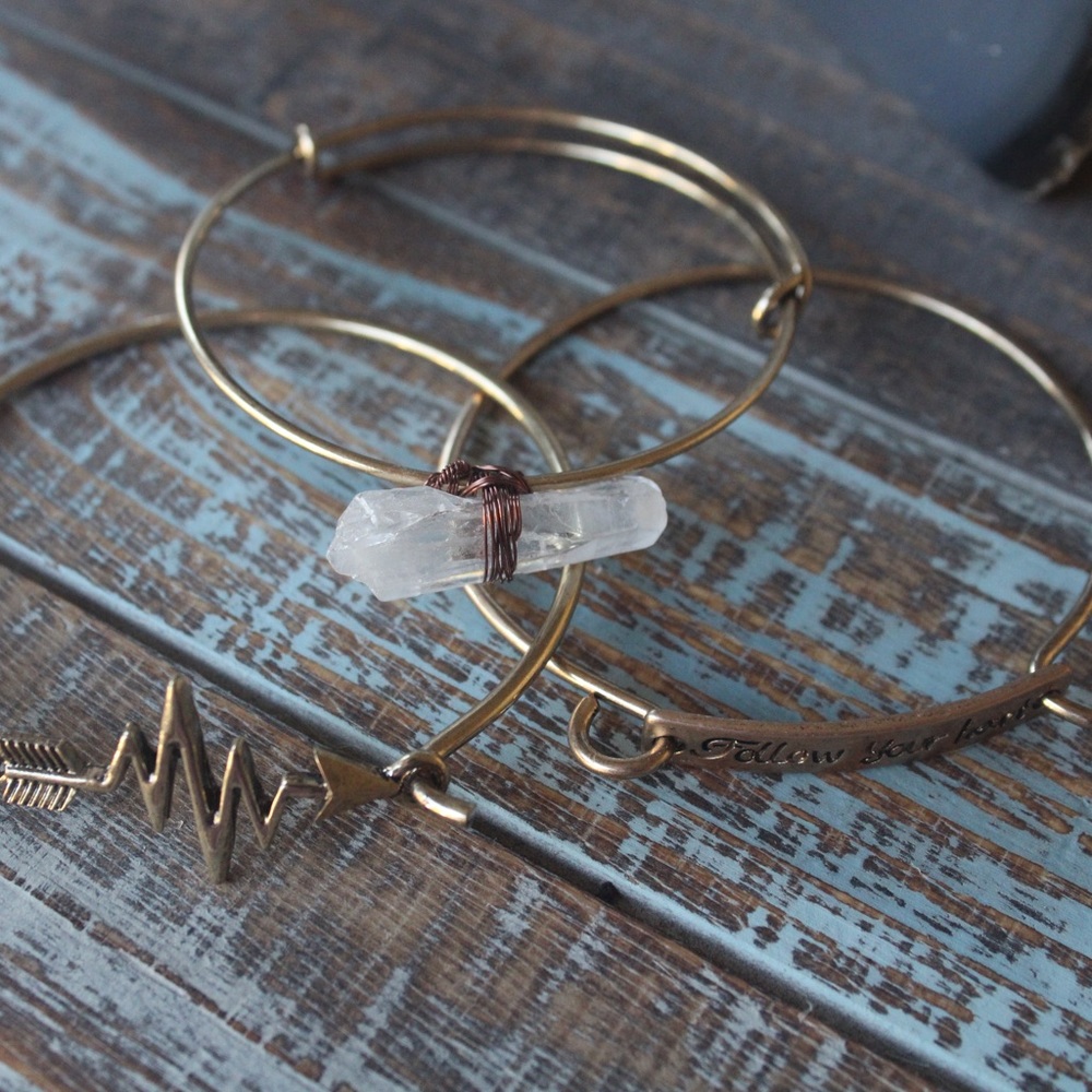 Fall Bangle Gold Bracelet Set - Picture 4 of 8